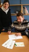 Podpis zaveze (Večgeneracijski center Dolenjske in bele krajine, Metlika - vodja BoĹˇtjan MatjaĹˇiÄŤ)
