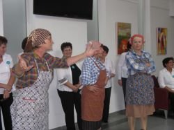 Člani KUD Jože Mihelčič iz Semiča obiskali Dom starejših občanov Novo mesto