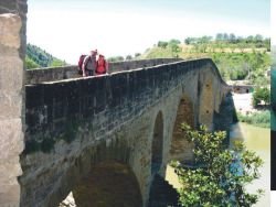Že v srednjem veku so na poti v Kompostelo prav zaradi romarjev zgradili številne mostove. (foto: arhiv DL)