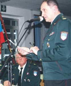 Predsednik brežiškega združenja Anton Supančič (desno) pravi, da veterani ostajajo nepolitični, kot so bili v slovenski osamosvojitveni vojni. (Foto: M. L.)