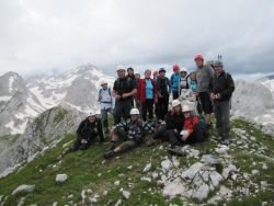                    FOTO: Črnomaljski  planinci  smo   osvojili  Mišelj vrh