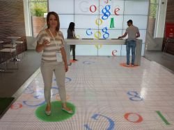 Nika Papić in Tilen Šali na Googlovi konferenci v ZDA