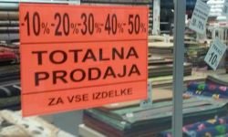 Vaša fotka: Popolna razprodaja slovenščine