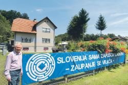 »Slovenija sama zapušča labirint – zaupanje se vrača,« sporoča 84-letnik z Dovškega na Senovem.
