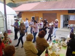 Premiera kavbojskega plesa DKŽ Dragatuš 