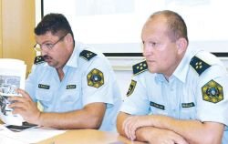 Bojan Bogovič in Anton Štubljar sta delo na meji predstavila na novinarski konferenci.