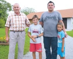Tri generacije Malešičevih moških: Jožef, Matjaž, Matic in Maj. (Foto: M. B.-J.)