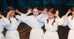 FOTO: Srečanje otroških folklornih skupin Bele krajine 