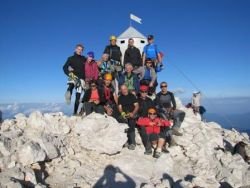 FOTO: Črnomaljski planinci osvojili Triglav