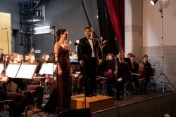 PO Krka in sopranistka Mateja Praprotnik - Blumauer priredila valentinov koncert