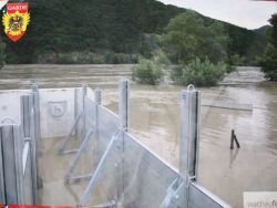Mobilna protipoplavna zaščita ob reki Donavi