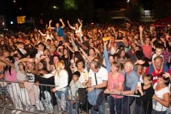 Vsi željni zabave v Šentjerneju: Petkova pumpa in Aktualova galama