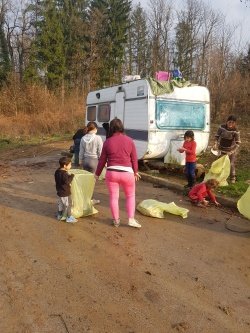 Čiščenje naselja: Romi hočemo napredovati