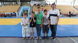 Mladim novomeškim judoistom medalje v Mariboru 