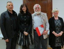 S predstavitve knjige 'Oh, ta ljubezen' (z leve): Leon Gregorčič, Vita  Weiss, Tone Jakše in Andreja Brancelj Bednaršek. (Foto: M. B.-J.)