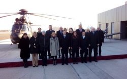 Za začetek delovnega dne so si predstavniki vlade 6. decembra ogledali vojašnico  Cerklje ob Krki. (Foto: arhiv; Martin Luzar)