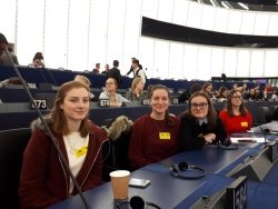 VIDEO: Dijakinje biotehniške gimnazije obiskale Evropski parlament