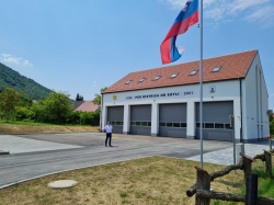 Za občinski praznik so gasilci v Bistrici ob Sotli dobili nov gasilski dom, občani pa prostor za druženje. (foto: F. D.)