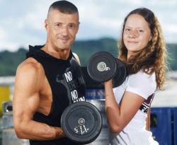 Anton Obrstar in njegova hči Eva Michelle sta velika ljubitelja fitnesa. (Foto: Mateja J. Potočnik)