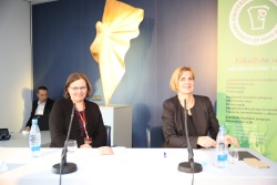 Dr. Vesna Zupančič, dr. Nevenka Kregar Velikonja (iz leve proti desni)