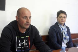 Borut Koprivnik in semiška županja Polona Kambič sta na novinarski  konferenci predstavila načrte s športnoturističnim območjem Gač. (Foto:  I. Vidmar)