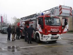 Gasilska avto lestev prispela v Brežice 