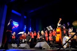 Pesmi upora: Koncert ŽPZ Kombinat v KD Straža