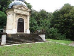 Ohranjanje kulturne dediščine na spomeniku Anastasiusa Grüna  