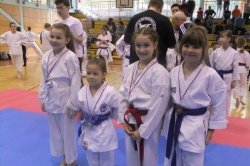 Sevniški karateisti bogatejši za pet novih medalj
