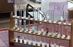 VIDEO: Na Šolskem centru so tekmovali mladi kemiki