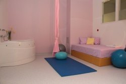 Pred dvema letoma so v novomeški porodnišnici prenovili porodni blok, v katerem so uredili tudi alternativno porodno sobo.