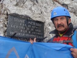 FOTO: Semiški planinci na Brani - v spomin na tragično nesrečo