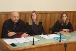 Odvetniki ugrabiteljev: Marko Štamcar, Tatjana Medic in Vanja Panjan (Foto: B. B.)