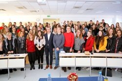 Karierni dan na Zdravstveni šoli z županom Macedonijem: ''Prihodnost je lokalna''