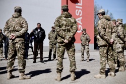 AVDIO: Ob Kolpi - Pahor, Tonin in Hojs za vojsko na južni meji ... ''Saj je vendar naša!''