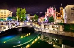 V Ljubljano se počasi vračajo tudi tuji turisti. (Dreamstime)
