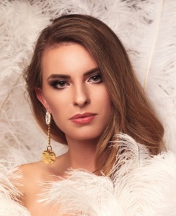 Karin Volt v finalu Miss Earth Slovenije 