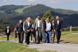 Vaši fotki: Pahor z Janšo na obletnici Manevrske strukture narodne zaščite 