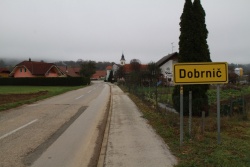 Osrednje naselje Dobrniške doline je Dobrnič.