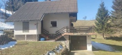 Prizorišče zločina v vasi Dole pri Polici, sedem kilometrov od Grosupljega. (Svet24)