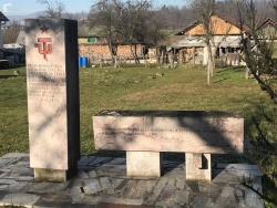 Spomenik na mestu Kopiničeve rojstne hiše