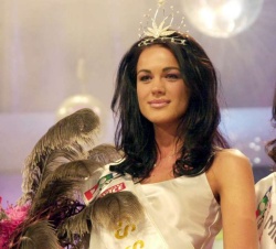 Rebeka Dremelj leta 2001, ko je postala Miss Slovenije (foto: Bobo)