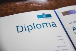 Diploma UM