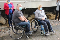 Kot član Društva paraplegikov Dolenjske, Bele krajine in Posavja se je  septembra lani udeležil dogodka v Dolenjskem muzeju, ko so namenu  predali stopniščno dvigalo za gibalno ovirane osebe. (Foto: M. Ž.)