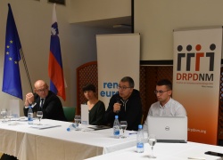 Z leve proti desni: dr. Klemen Grošelj, Tina Cigler, prof. dr. Jure Gombač in Miroslav Strniša.