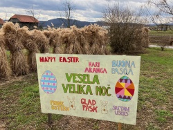 Velikonočna razstava v Deželi kozolcev